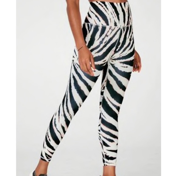 Fabletics 7/8 Zebra print Leggings - Picture 1 of 6